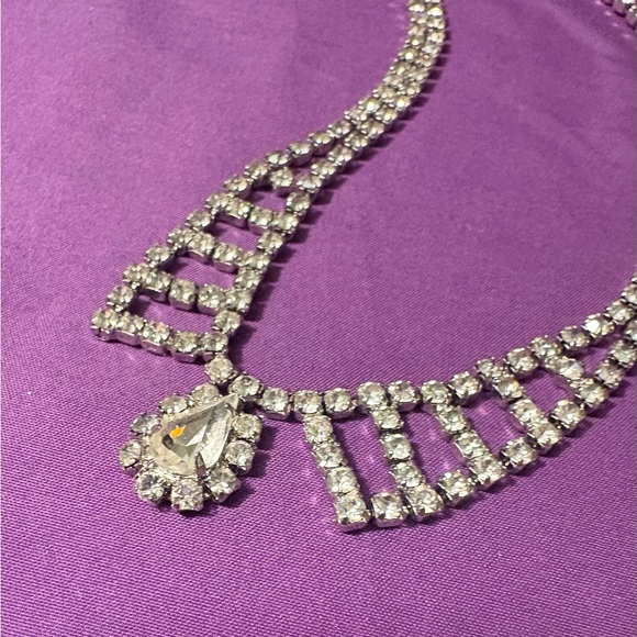 Vintage Kramer Silver Diamond Sparkly Necklace Pear Shaped Main Stone - Picture 1 of 12